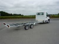 Transformation Utilitaire Constructeur Porte Voiture Camion Plateau Constructeur Voiture Utilitaire