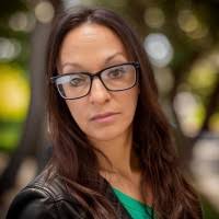 Caren Carlson's Instagram, Twitter & Facebook