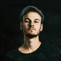 80+ perfiles de «Mike Hartwell»