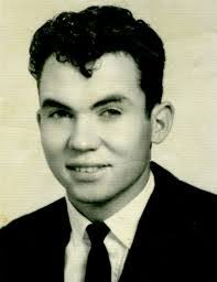 Brett Ledbetter's Instagram, Twitter & Facebook