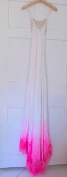 Auf unserem shop gibt alle arten von hochzeitskleider, brautmode und abendmode. Hochzeits Thema Neon Wedding Theme Inspiration 2257346 Dip Dye Wedding Dress Dye Wedding Dress Neon Wedding Theme