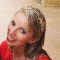 Davina Walker's Instagram, Twitter & Facebook