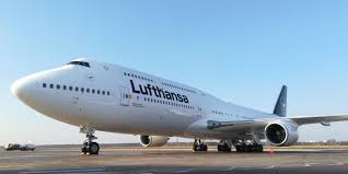 Planes Airlines Use To Replace The Boeing 747 Jumbo Jet Business Insider 747 Jumbo Jet Jumbo Jet Boeing 747