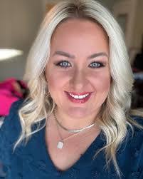 Brandi Bailey's Instagram, Twitter & Facebook