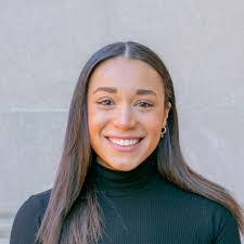 Clara Li's Instagram, Twitter & Facebook