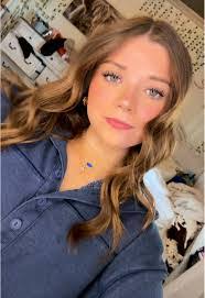 Alexis Keyser's Instagram, Twitter & Facebook