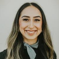 Beverly Lopez's Instagram, Twitter & Facebook