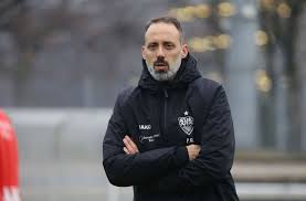 Matarazzo has told the story of this ring, and how it was stolen from chiusi, where it was held in great veneration, in the thirteenth century by a german priest, and brought by the intervention of the holy virgin to perugia. Erster Auftritt Als Vfb Trainer Pellegrino Matarazzo Stuttgarter Nachrichten