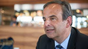 CVP-Chef Pfister präsentiert Lösungsweg für den Rahmenvertrag