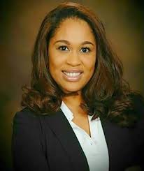 Nurse Nicole Linton 'froze' at wheel before crash: lawyer