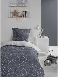 L'utilisation d'un drap housse et d'un protège matelas sont indispensables à votre literie, ils lui assurent en effet une bonne hygiène et augmentent ainsi sa durée de vie. Maison Taille 140x190 Kiabi