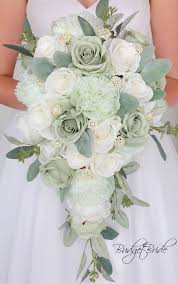 Our top tips for greenery bouquets. Velvet Collection 2017109 35 280 In 2021 Green Wedding Flowers Cascading Wedding Bouquets Mint Green Wedding Bouquets
