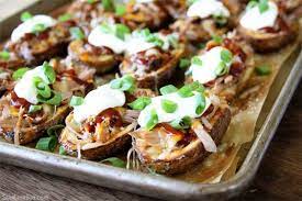 Pasta is tossed with crushed tomatoes, pulled pork, onions, mushrooms, and garlic for one delicious dish! 15 Leftover Pulled Pork Recipes Smoked Bbq Source