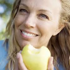 La fruta para dormir mejor que recomienda una dietista experta en  longevidad y no es el plátano