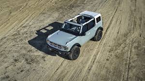 Autotrader Which Is Better The Ford Bronco Or The Land Rover Defender Voice Of The Hwy