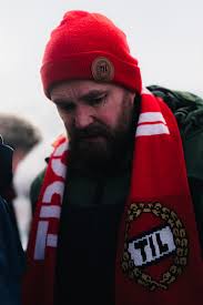 Gjør deg klar for 2026 sesongen, dra innom vår TIL-shop i Tromsø Sentrum og  kjøp deg et av våre mange skjerf 🧣😍 Vi holder åpnet 10-20 mandag