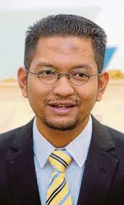 Johor baru, july 10 — johor dap youth chief sheikh umar bagharib ali said the latest verbal spat between rural development minister datuk this war of words is the initial seeds of how umno will swallow bersatu ahead of the next general election, he said. Sheikh Umar Bagharib Ali Klik