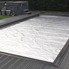 Le coperture per piscine sono un accessorio indispensabile per chi desidera una protezione efficace della le coperture hanno un prezzo molto variabile che dipende dalla tipologia che si sceglie. Vendita Di Coperture A Serranda Piscina In Vendita Al Miglior Prezzo