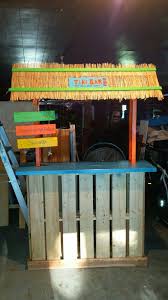 Tiki Bar Two Wood Pallets Scrap Lumber Spray Paint Diy Outdoor Bar Outdoor Tiki Bar Tiki Bar