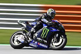 Anche suo cugino, isaac viñales, corre come pilota professionista. S3apg 1q9ynpfm