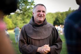 Böjte csaba, a dévai szent ferenc alapítvány alapítója újabb, a rászoruló gyerekek sorsát könnyítő akciót indított. Az A Legjobb Arvahaz Amit Soha Nem Epitenek Meg Bojte Csaba Hatvaneves Magyar Kurir Katolikus Hirportal