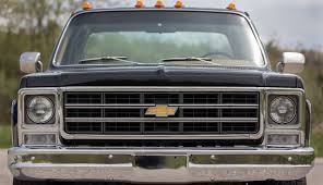 Pin By Diego Echeverri On E Board Chevy Trucks Pickup Trucks C10 Trucks
