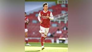 How excited were fenerbahce fans last week when mesut ozil boarded a plane in london to set off for istanbul to sign for the club? Mesut Ozil Dikabarkan Makin Dekat Dengan Kepindahannya Ke Fenerbahce Bola Tempo Co