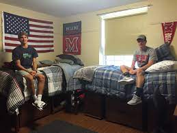 35167956 Img 1886 Jpg 3 264 2 448 Pixels College Dorm Room Essentials Boys Dorm Room Cool Dorm Rooms