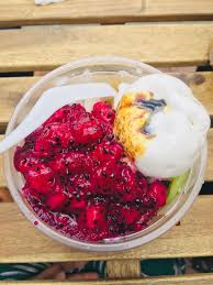 Resepi aiskrim malaysia ala magnum ini sangat mudah untuk disediakan kerana anda hanya memerlukan 9 bahan sahaja. Malaysian Favourites Ais Batu Campur Also Well Known As Abc Only In Muar Jdt Dragon Fruit Is Super Delicious Food Delicious Dragon Fruit