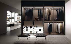 Italian closets and wardrobes can exist in a wide assortment of colors, styles and functionality. Italian Wardrobe Design Best Designer Italian Wardrobes Esperiri Milano Wardrobe Systems Wardrobe Design Home