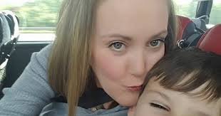 Leeds Look North presenter Abbie Dewhurst praised for…