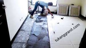 Carpet tile untuk tetapi selain pemasangan karpet kita harus memperhatikan juga pekerjaan screed perata lantai yang diaci halus di bawah permukaan karpet. Jasa Pasang Granit Bekasi Homogeneous Tile Tukanggranit Com