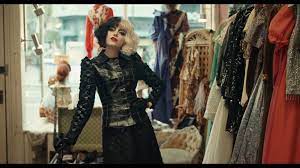 Teenaged estella has a dream. Cruella S Costume Designer On Dressing Emma Stone Popsugar Fashion