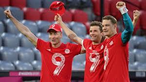 Wer friert uns diesen moment ein? Heynckes Was Very Happy With Lewandowski Comparison With Legend Newsline