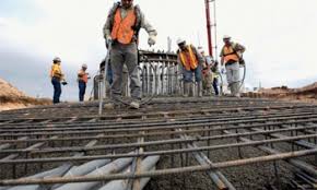 Care este salariul minim si care sunt contributiile care se achita in cazul unui muncitor necalificat, angajat la o firma de constructii, incepand cu data incepand cu data de 1 ianuarie 2019, in romania exista 3 salarii minime: Ei Sunt Beneficiarii Celui Mai Mare Salariu Minim