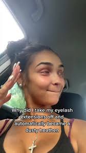 Me Knowing Why All The Baddies Are Removing Their Lash Extensions