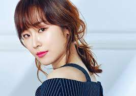 Nareunhan haessari chajadeulmyeon meonghani changbakkeul baramanbodaga jinan saenggaksoge jamgyeo teolideon neo eodieseo mueol hago isseulkka. Seo Hyun Jin Says She Was Also A Huge Fan Of Oh Hae Young Again Soompi