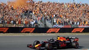 Max verstappen threw down the gauntlet to championship rival lewis. Fmfogf Tq1xj8m