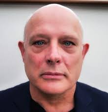 Hi decided to update photos. I am Martin, Actor voice over artist.  Professional training 1983-1988 (Surrey Heath Young Actors Company Dir Ian  Cullen (RADA) 5 years. Over 40 years of theatre/film/radio experience (