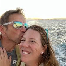 Who can recommend an outboard boat mechanic for a 90 hp mercury 2 cycle?