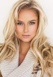 Sonst seht ihr ganz schnell nach barbiepuppe aus. Make Up Tipps Blonde Haare Und Blaue Augen Rosa Lippen Bekleidung Katzenaugen Schminken Make Up Blonde Haare Blaue Augen Blaue Augen Schminken Blonde Schonheit