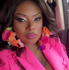 Nadia Black's Instagram, Twitter & Facebook