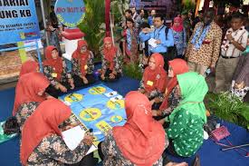 Berikut sedikit ulasan mengenai fungsi dan peranan setiap lembaga tersebut: Bkkbn Targetkan Bentuk Kampung Kb 7 900 Pada Tahun Ini Kesehatan