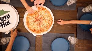 Pizza Hut Is Testing Zume S Compostable Round Boxes Internet Technology News