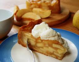 Hier Wieder Ein Tolles Leserinnenrezept Dieser Apfelsaftkuchen Ist Genau Das Richtige Fur Hungrige Kaffeegaste Kaffee Und Kuchen Desserts Ohne Backen Backen