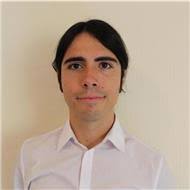 Cómo se traduce la palabra "cringe" al español?