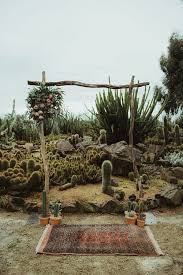 • 14 млн просмотров 1 год назад. Cactus Wedding Decor Is The 2017 Trend We Can T Get Enough Of Brit Co