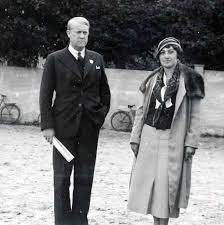 Vidkun quisling had a mixed and relatively successful background, having achieved the rank of on may 17, 1933, the norwegian constitution day, quisling and state attorney johan bernhard hjort. Vidkun Quisling Store Norske Leksikon