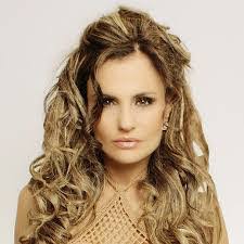 Daisy Santamaria's Instagram, Twitter & Facebook