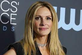 Julia roberts net worth is $200 million julia roberts wiki biography julia fiona roberts was born on 28 october 1967, in smyrna, georgia, usa, of british, irish, german, and swedish descent. Julia Roberts Wiki Height Weight Age Boyfriend Family Biography Net Worth More